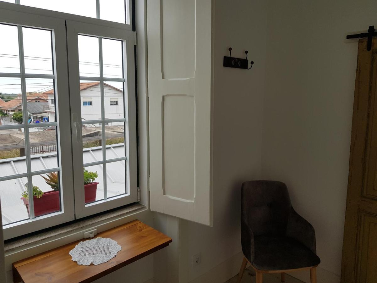 Cork Train Station Guesthouse Esmoriz Exteriör bild