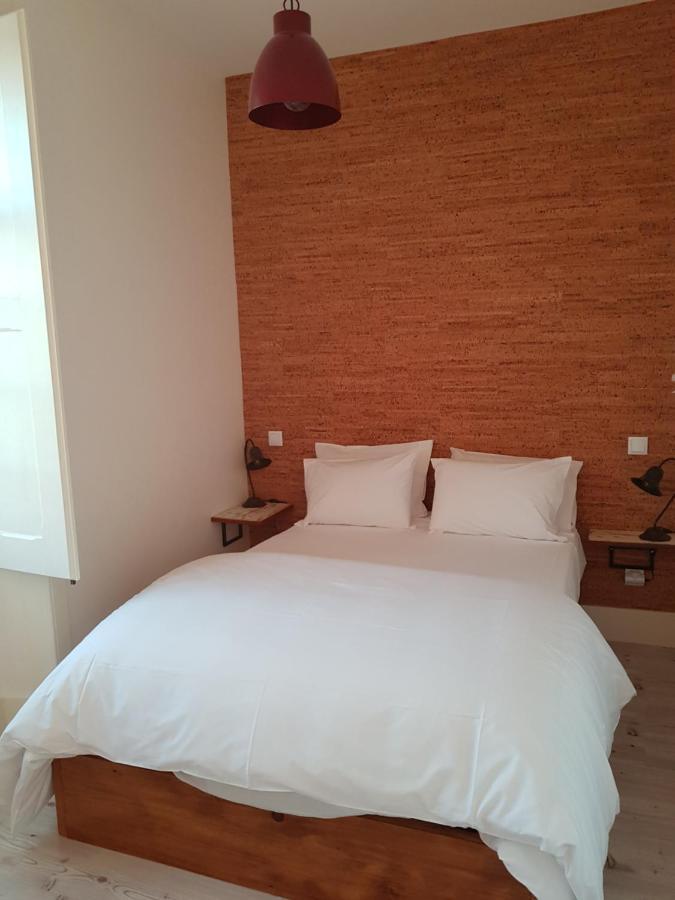 Cork Train Station Guesthouse Esmoriz Exteriör bild